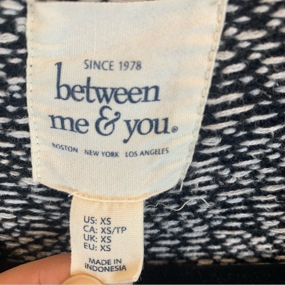 Between Me & You Black White Knit Open Waterfall Cardigan Women's sz XS - Picture 6 of 8
